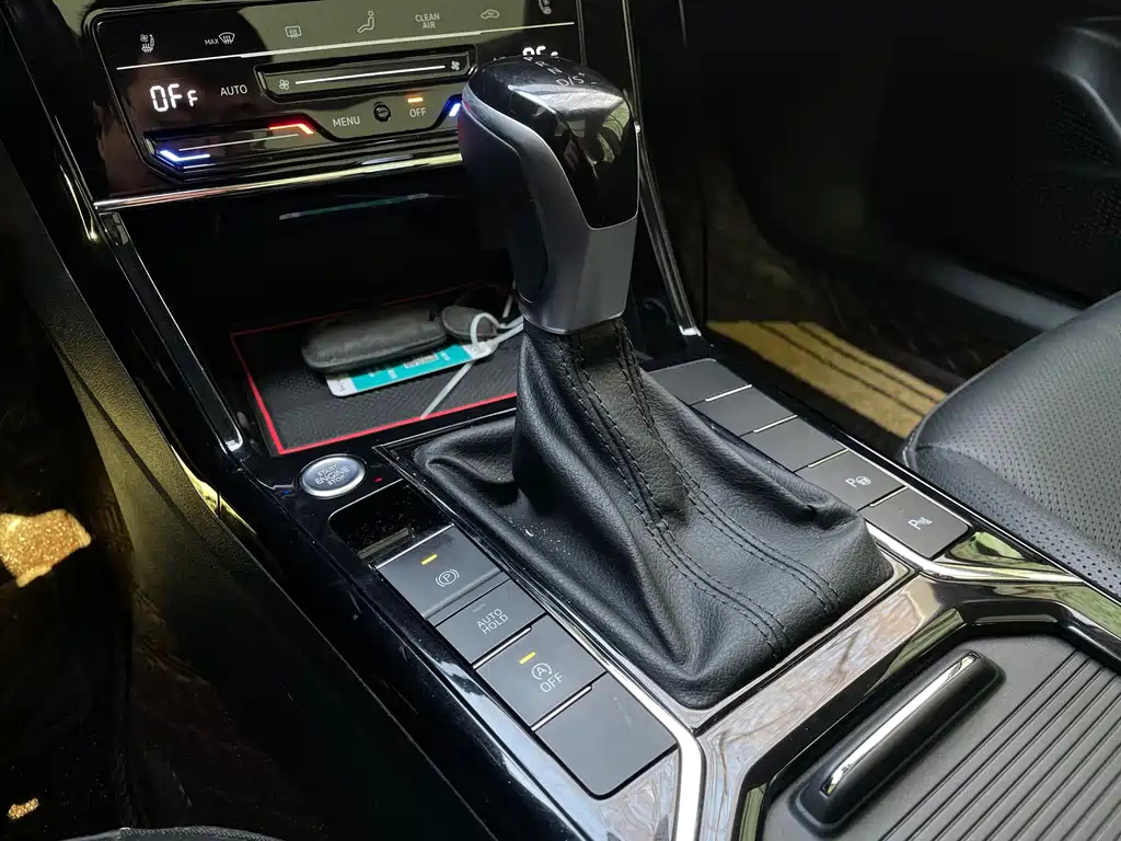 VOLKSWAGEN PASSAT 2022