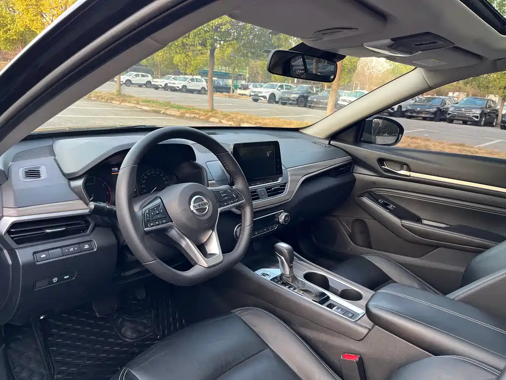 NISSAN TEANA 2021