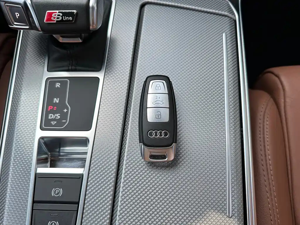 AUDI A6L 2021