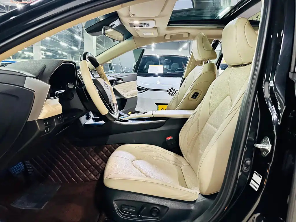 TOYOTA AVALON 2019