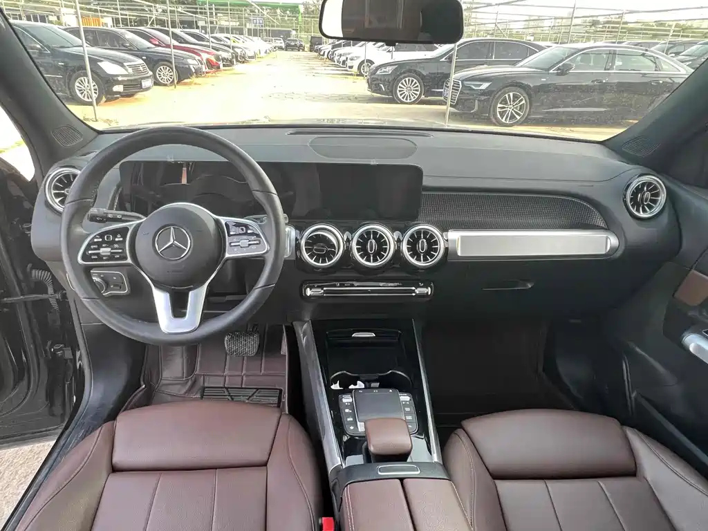 MERCEDES BENZ GLB 2021