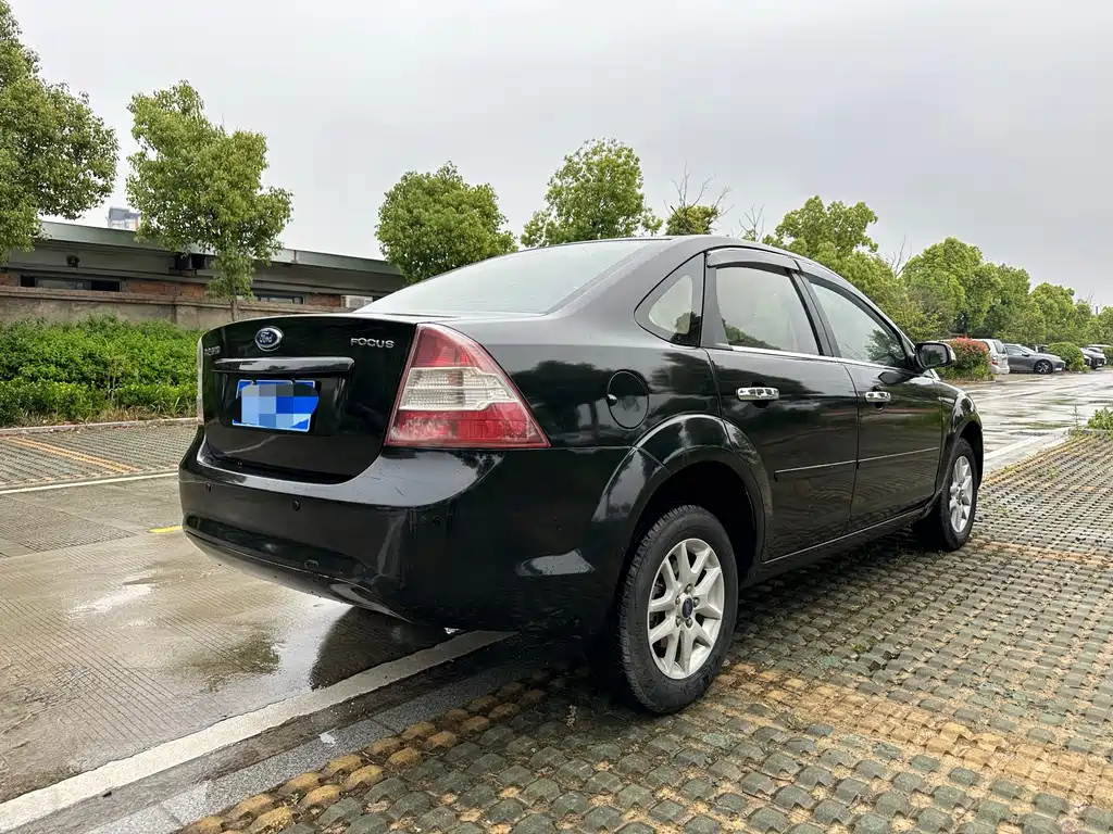 FORD FOCUS 2011