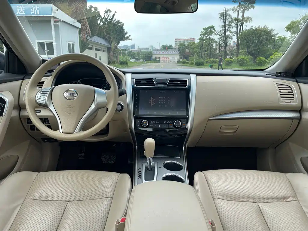 NISSAN TEANA 2018