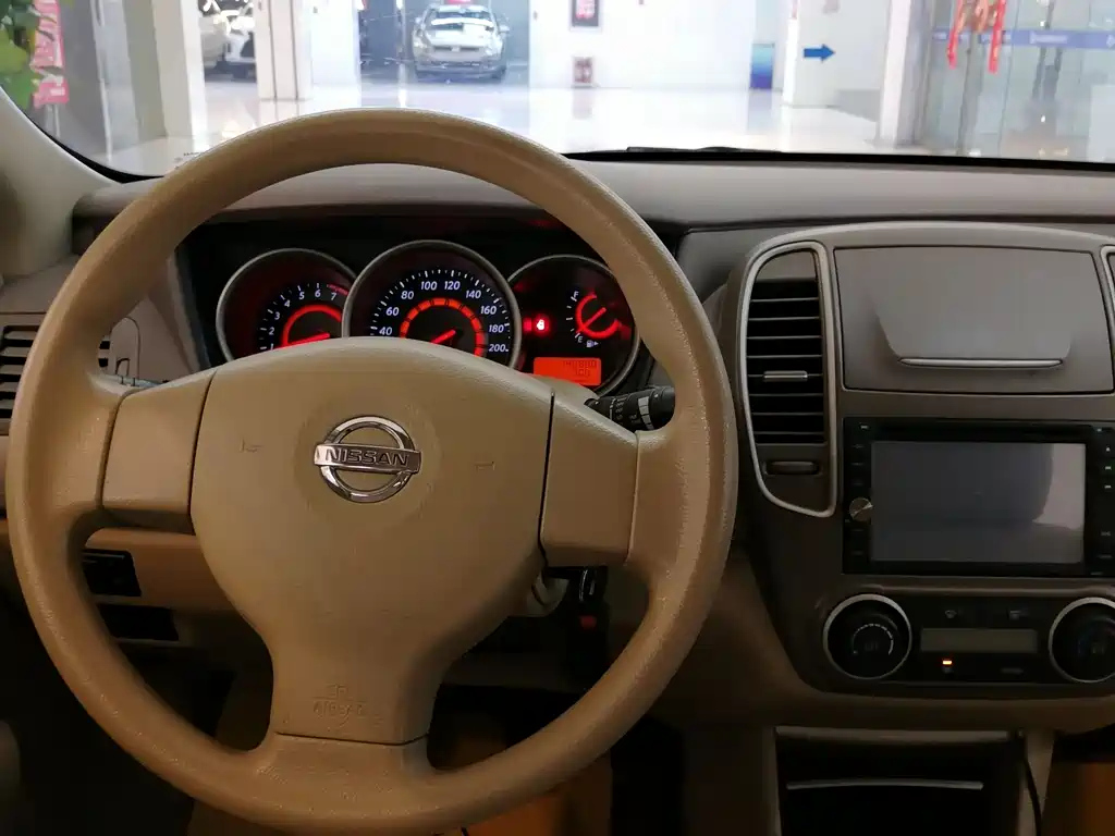 NISSAN SYLPHY 2016