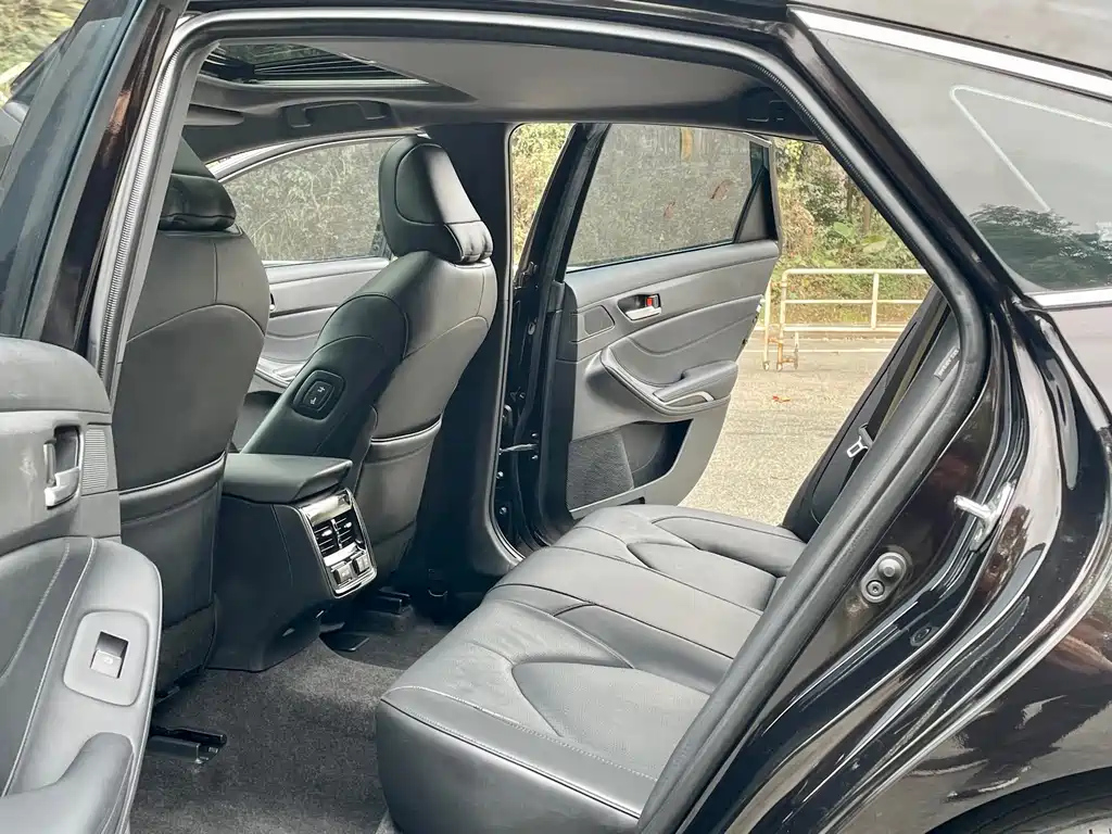 TOYOTA AVALON 2021