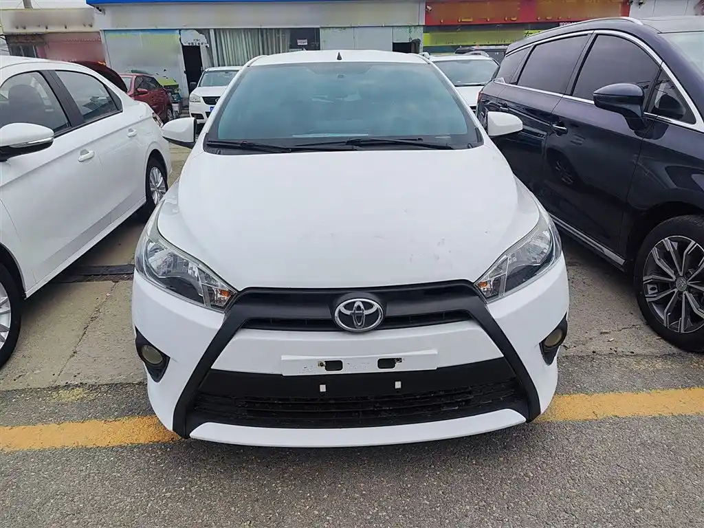 TOYOTA YARIS L DAZZLING 2014