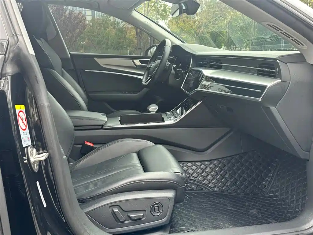 AUDI A7 2021