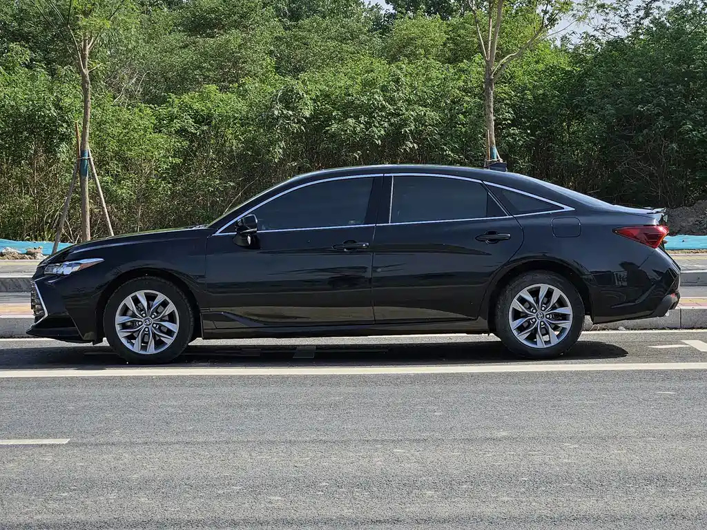 TOYOTA AVALON 2020