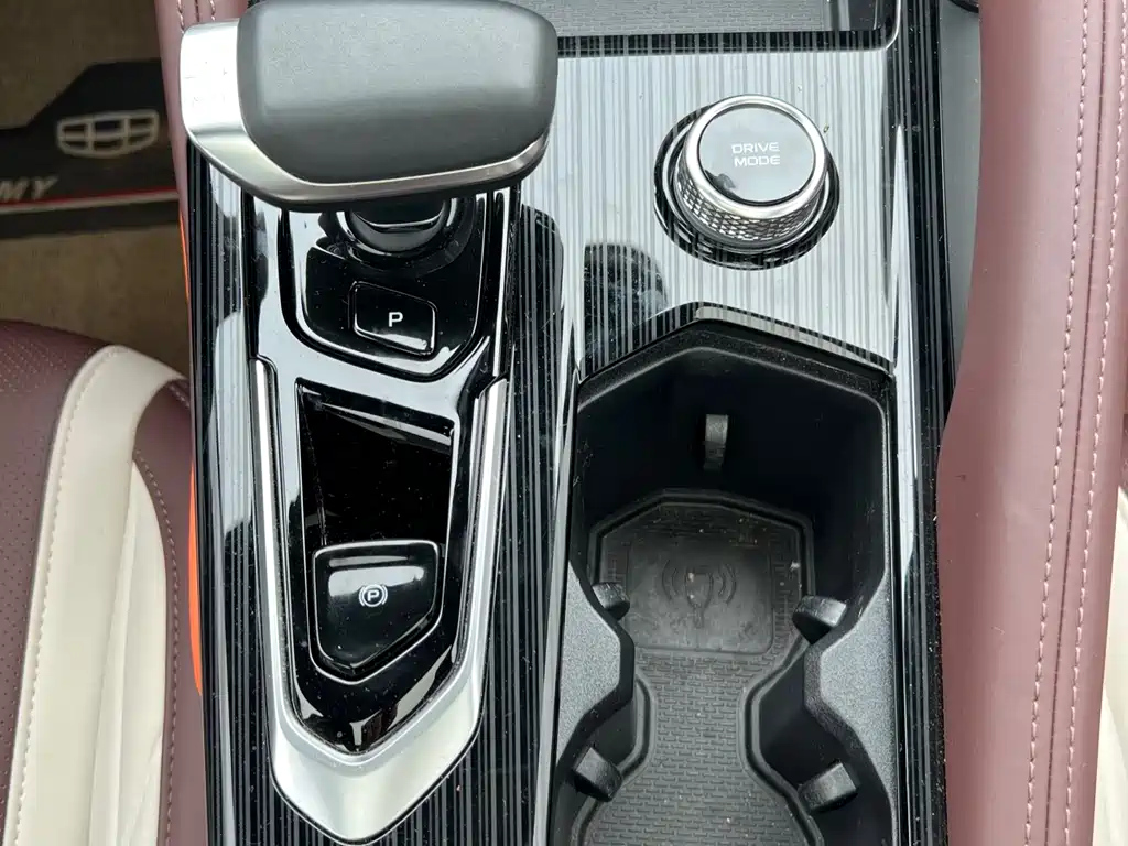 GEELY AUTO MONJARO 2022