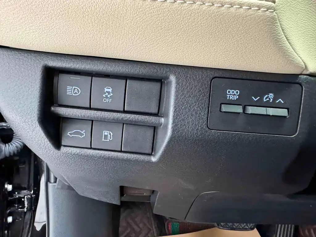 TOYOTA AVALON 2021