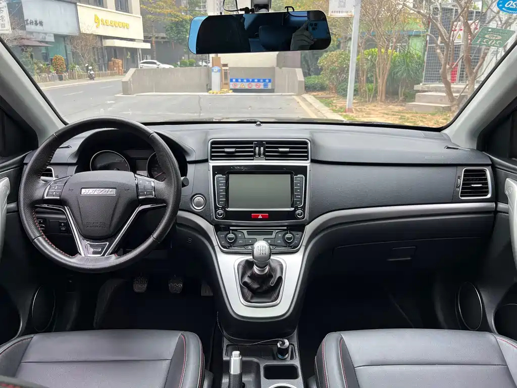 HAVAL M6 2019