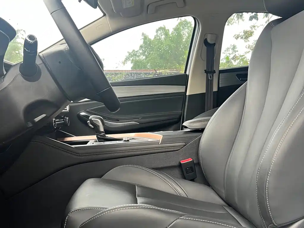 VOLKSWAGEN MAGOTAN 2018