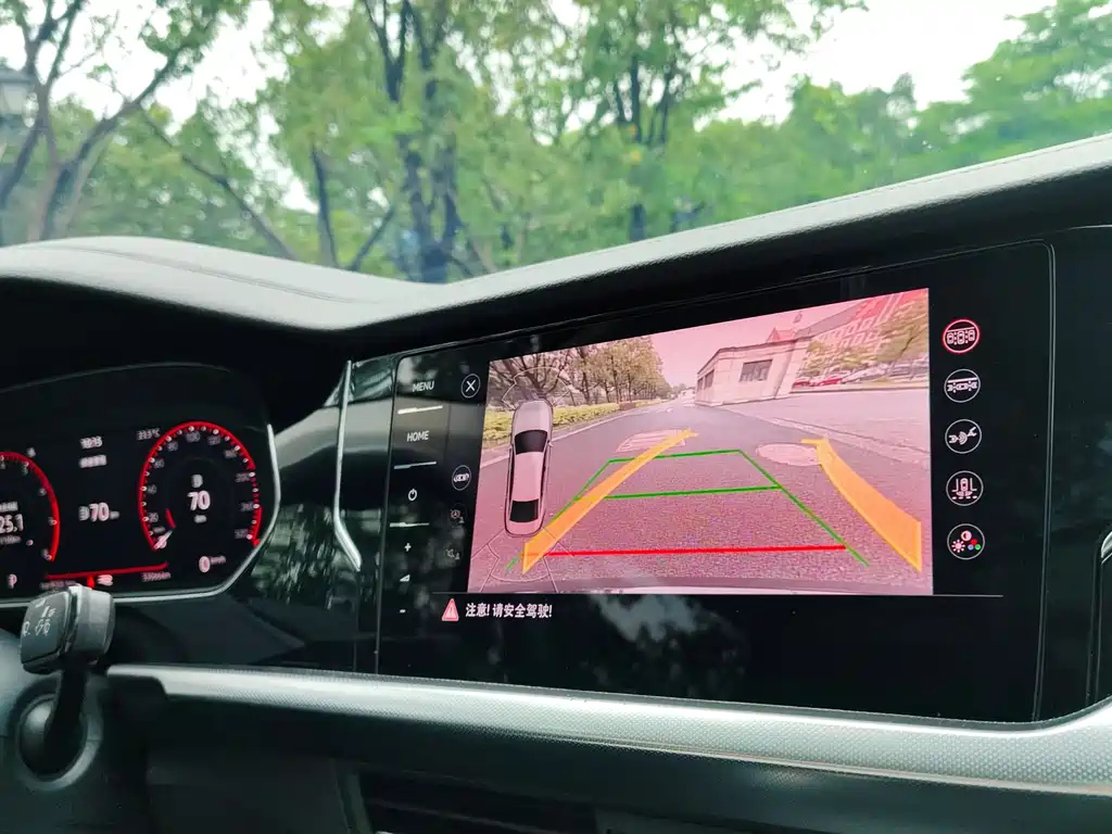 VOLKSWAGEN PASSAT 2022