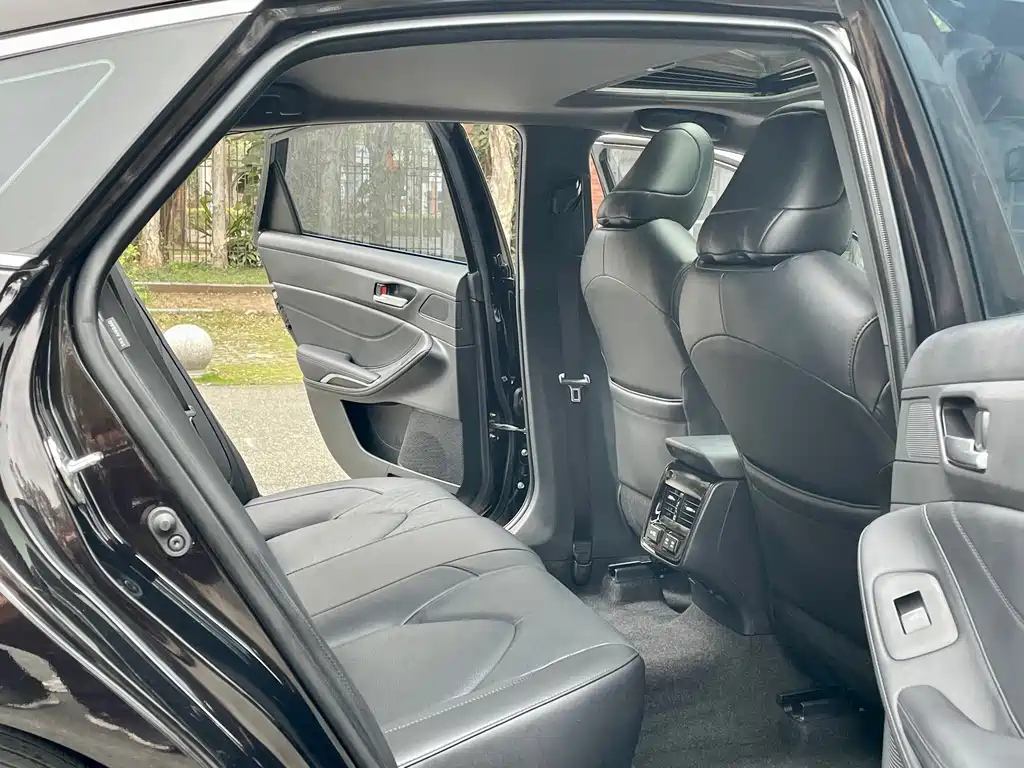 TOYOTA AVALON 2021