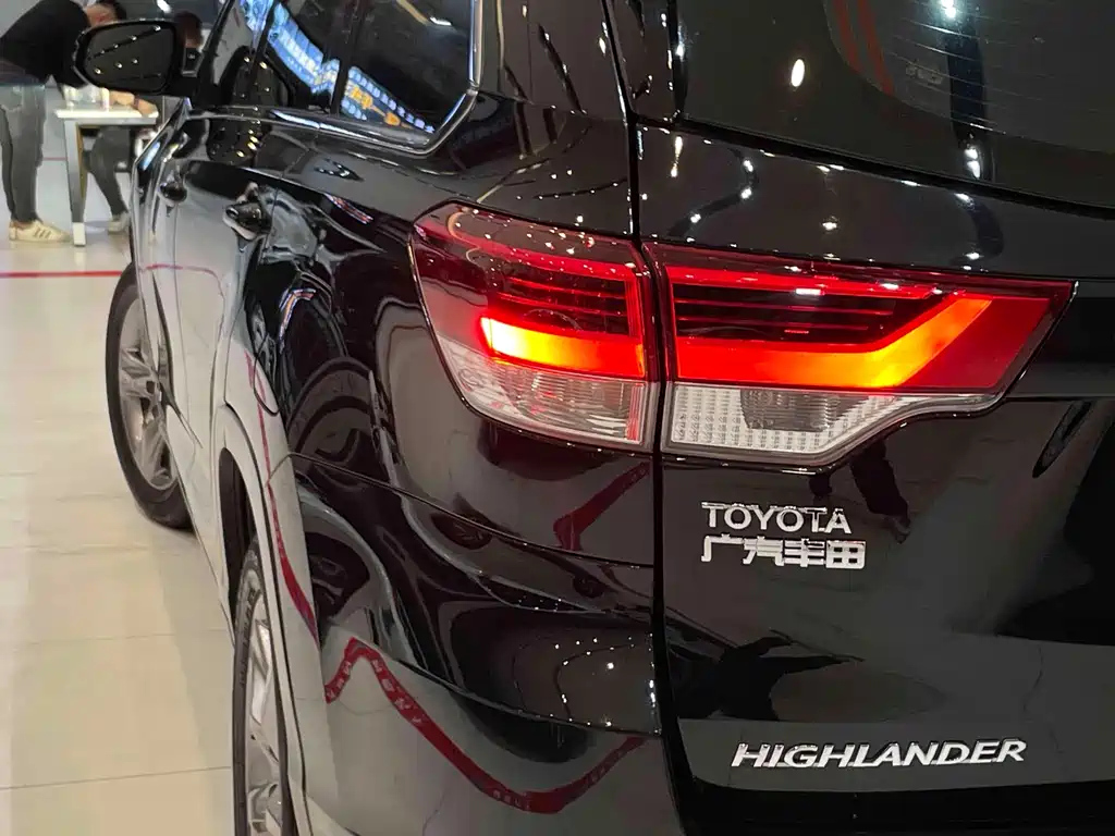 TOYOTA HIGHLANDER 2019