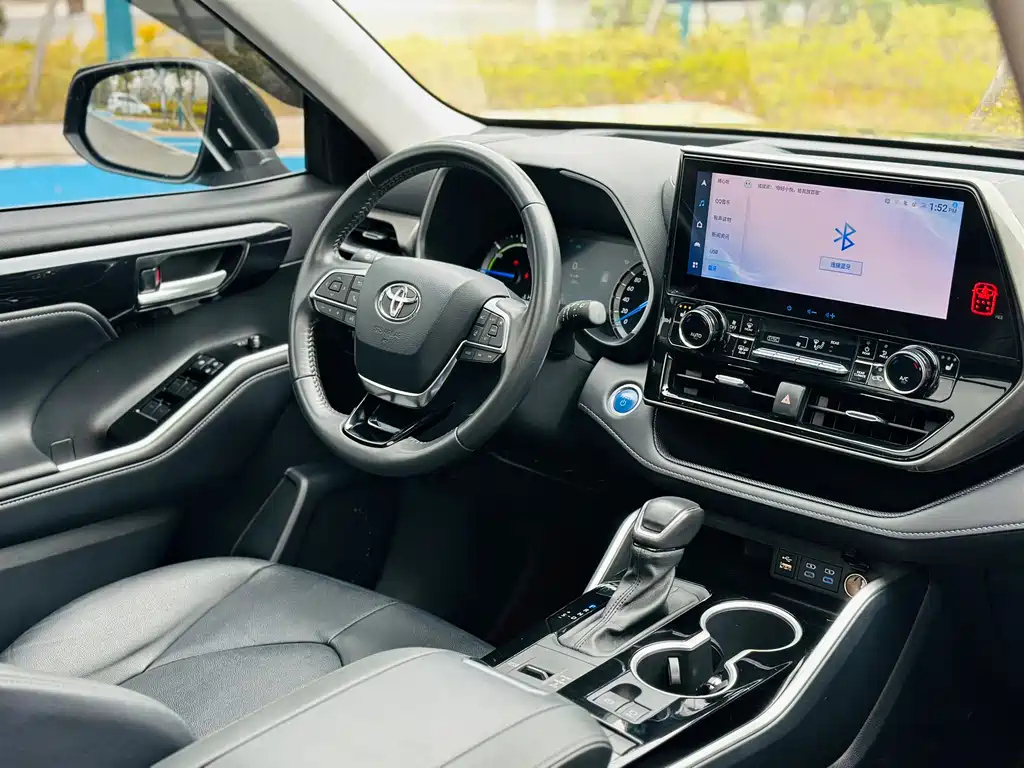 TOYOTA HIGHLANDER 2022