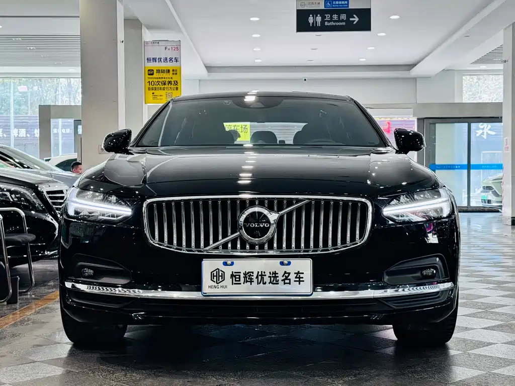 VOLVO S90 2021