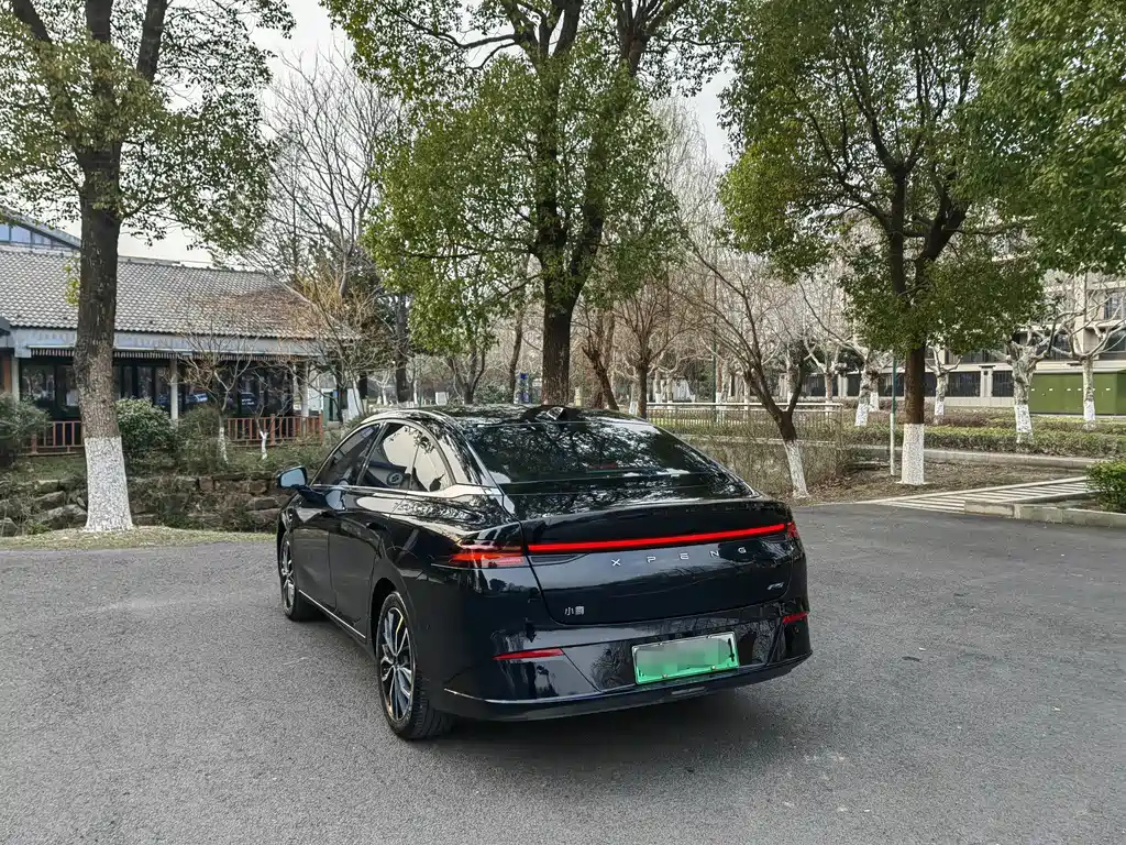 XPENG MOTORS P5 2023