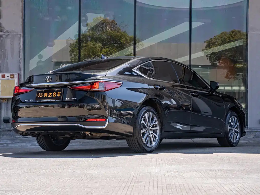 LEXUS ES 2024