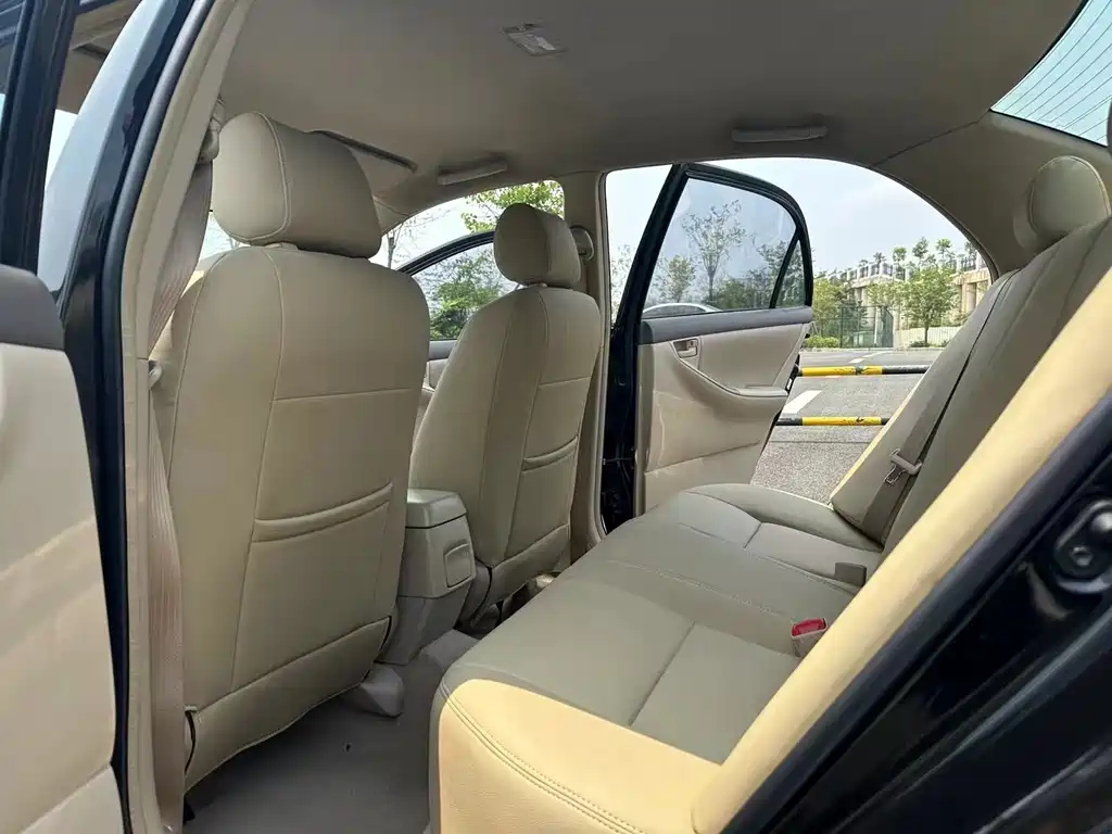 TOYOTA COROLLA 2012