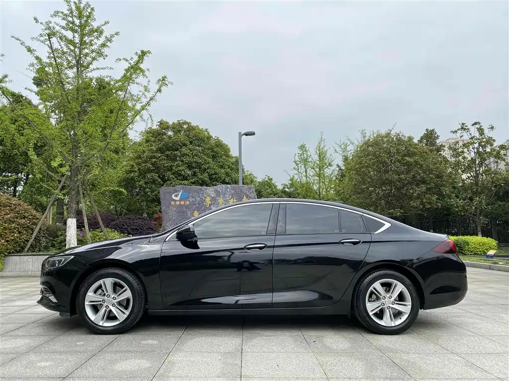 BUICK REGAL 2020