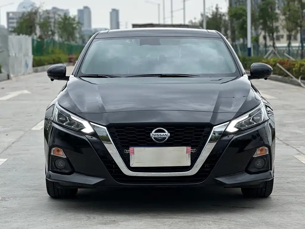 NISSAN TEANA 2022