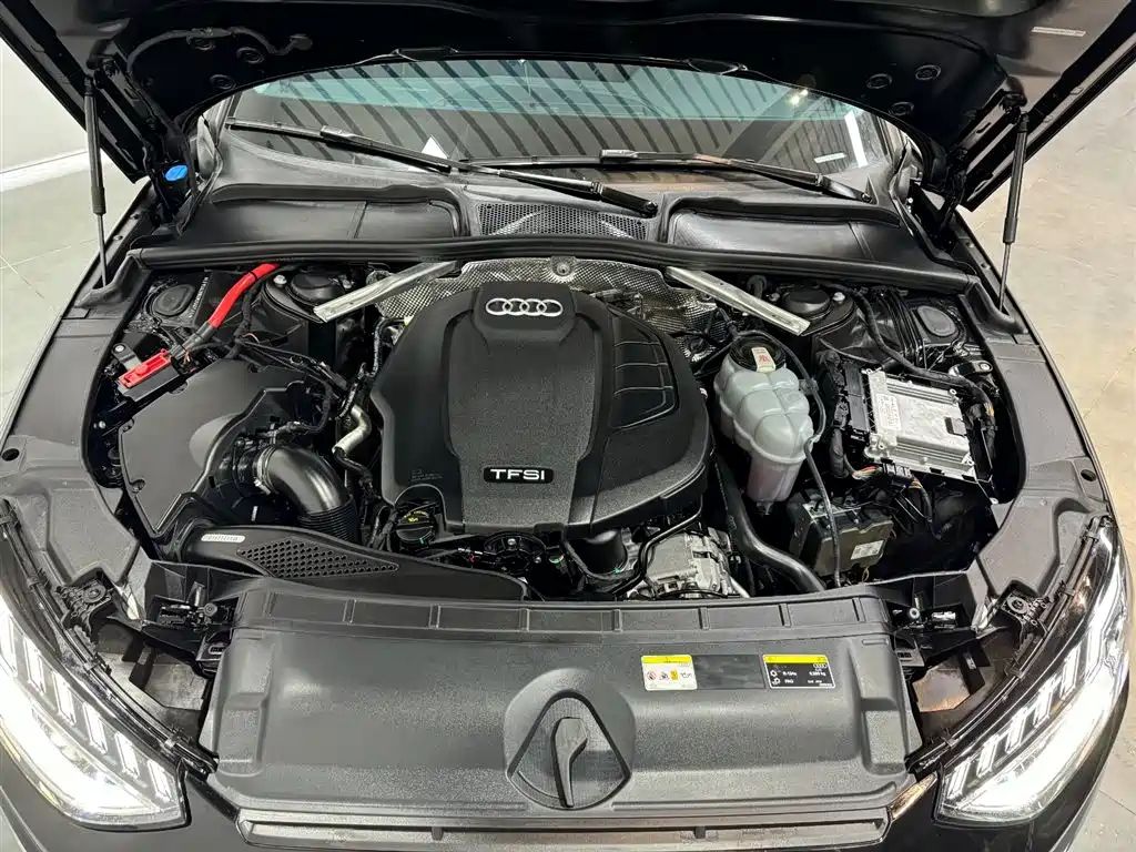 AUDI A4L 2022