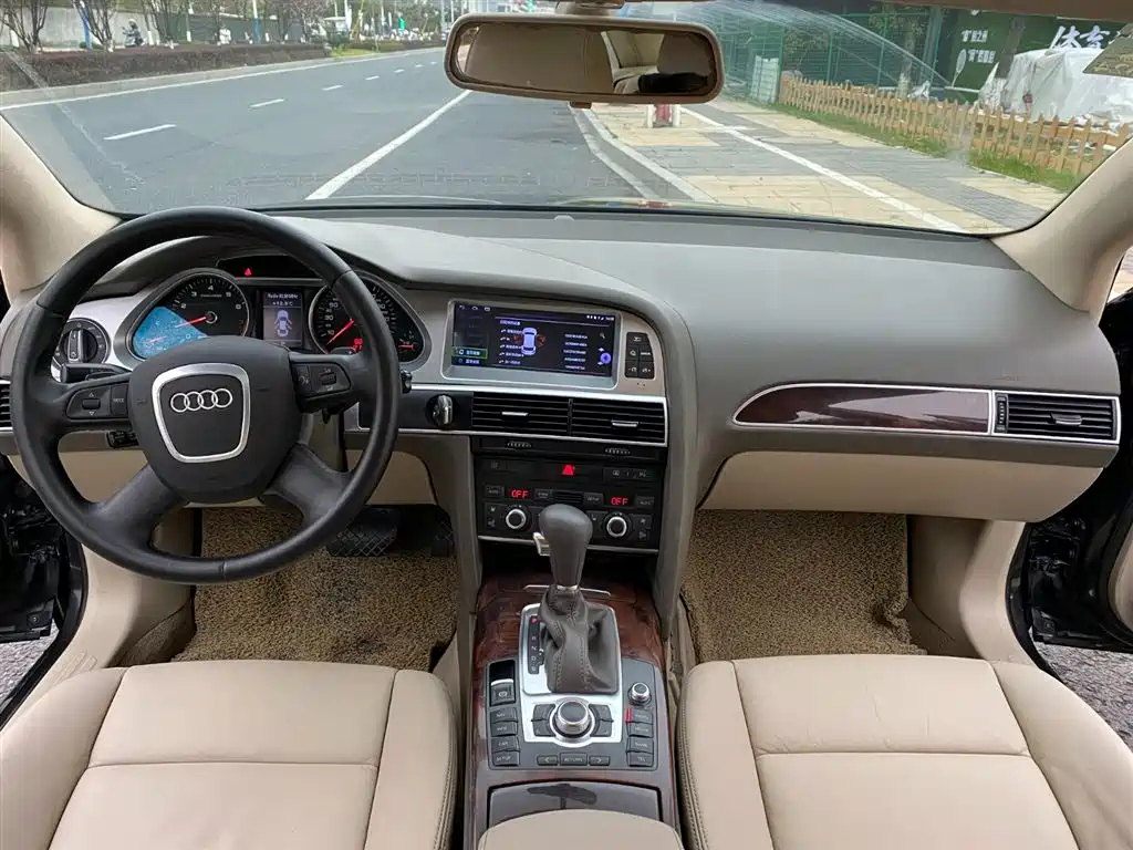 AUDI A6L 2010
