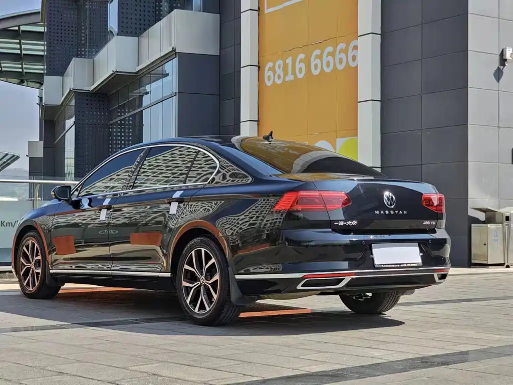 VOLKSWAGEN MAGOTAN 2022