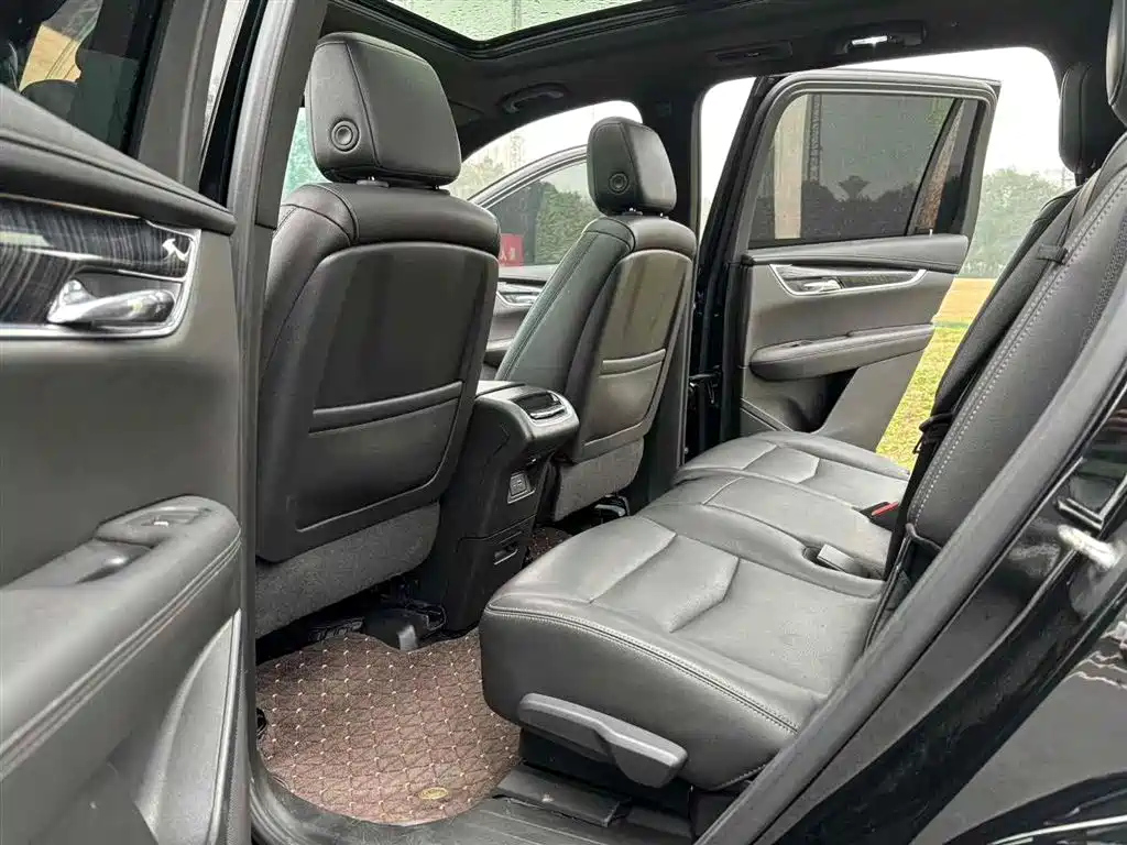 CADILLAC XT6 2022