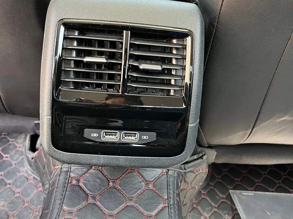 VOLKSWAGEN SAGITAR 2023