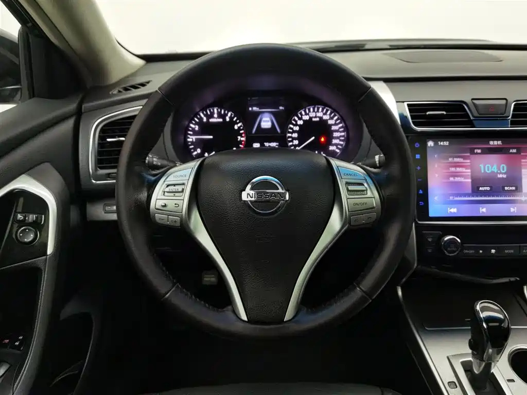 NISSAN TEANA 2018