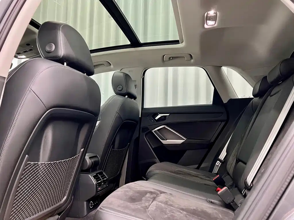 AUDI Q3 2021