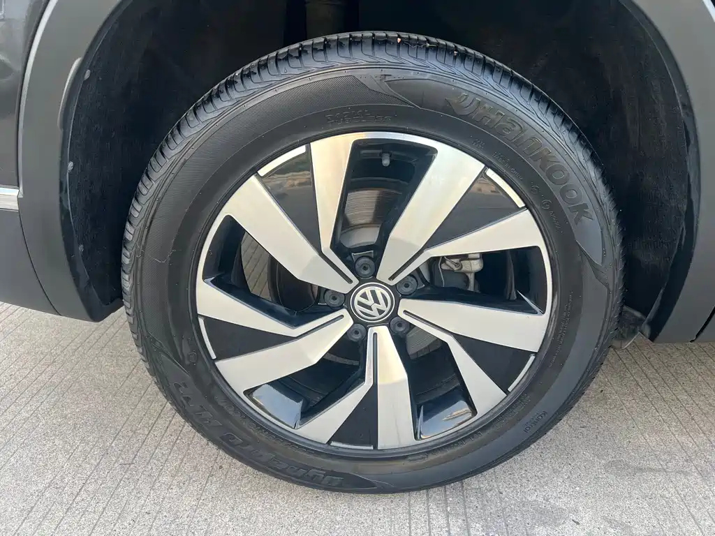 VOLKSWAGEN TAYRON 2020