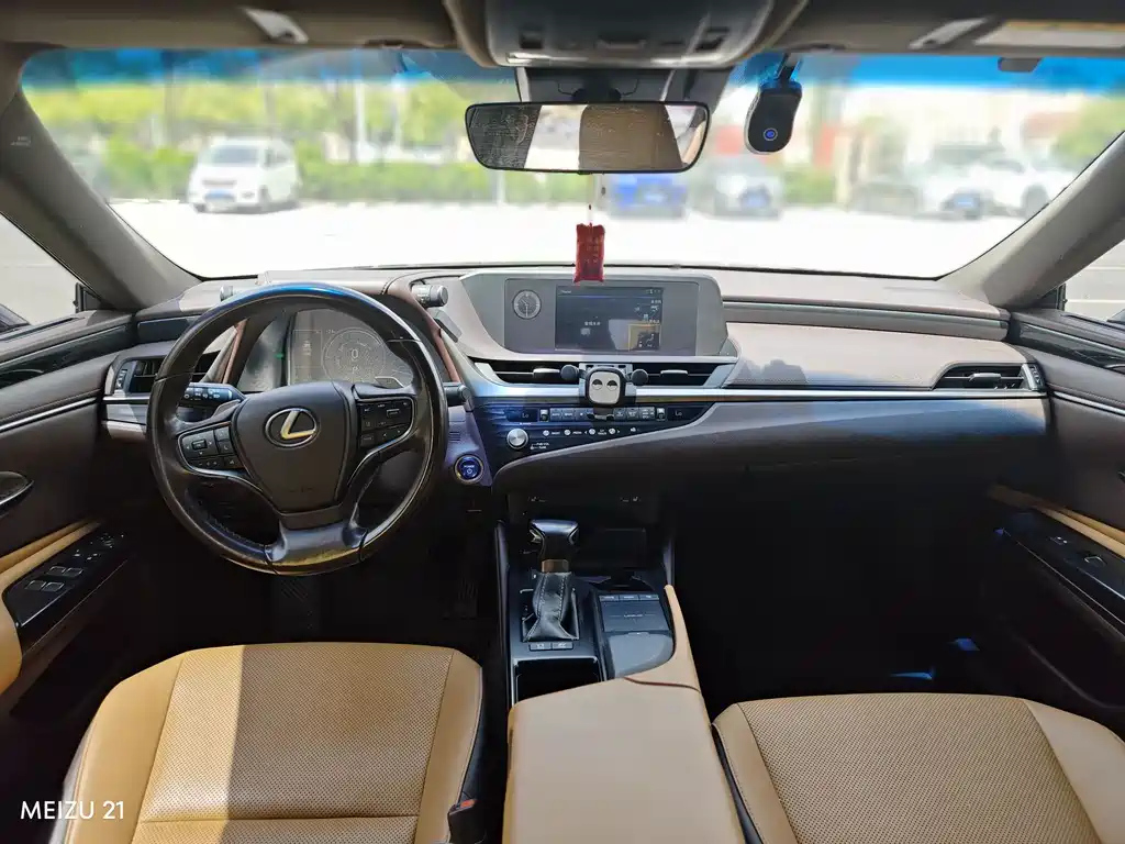 LEXUS ES 2021