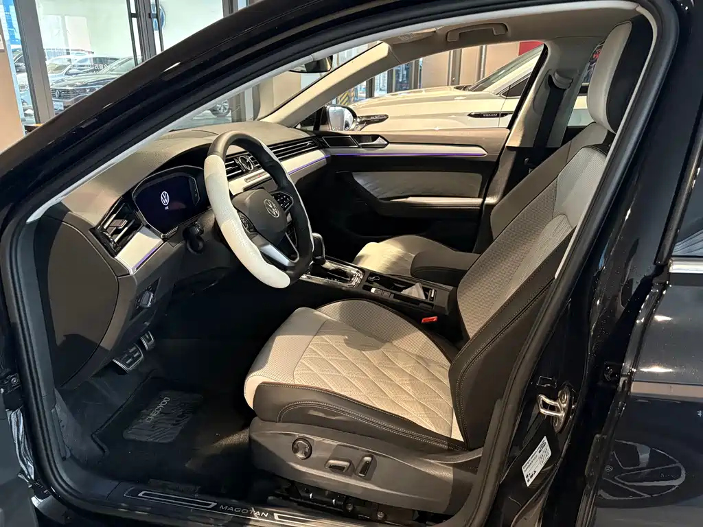 VOLKSWAGEN MAGOTAN 2024