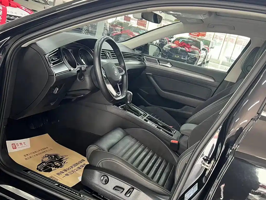 VOLKSWAGEN MAGOTAN 2022