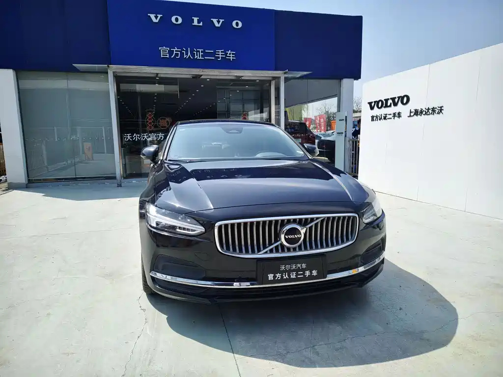 VOLVO S90 2022