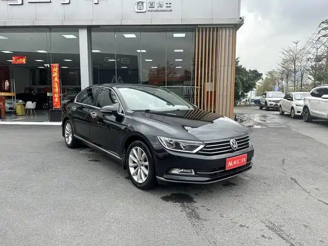 VOLKSWAGEN MAGOTAN 2017