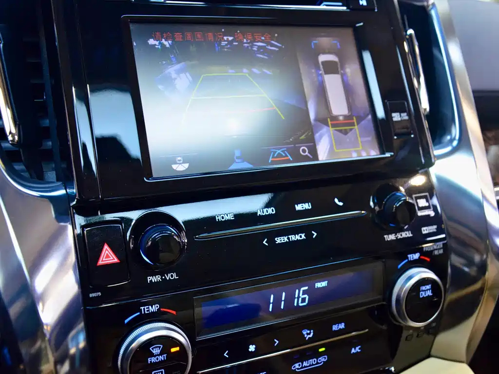 TOYOTA ALPHARD 2018
