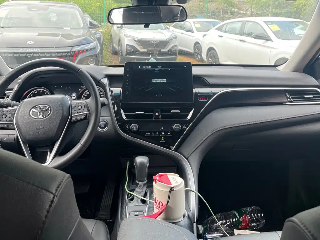 TOYOTA CAMRY 2023