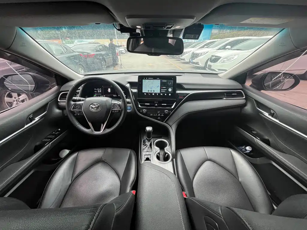 TOYOTA CAMRY 2023