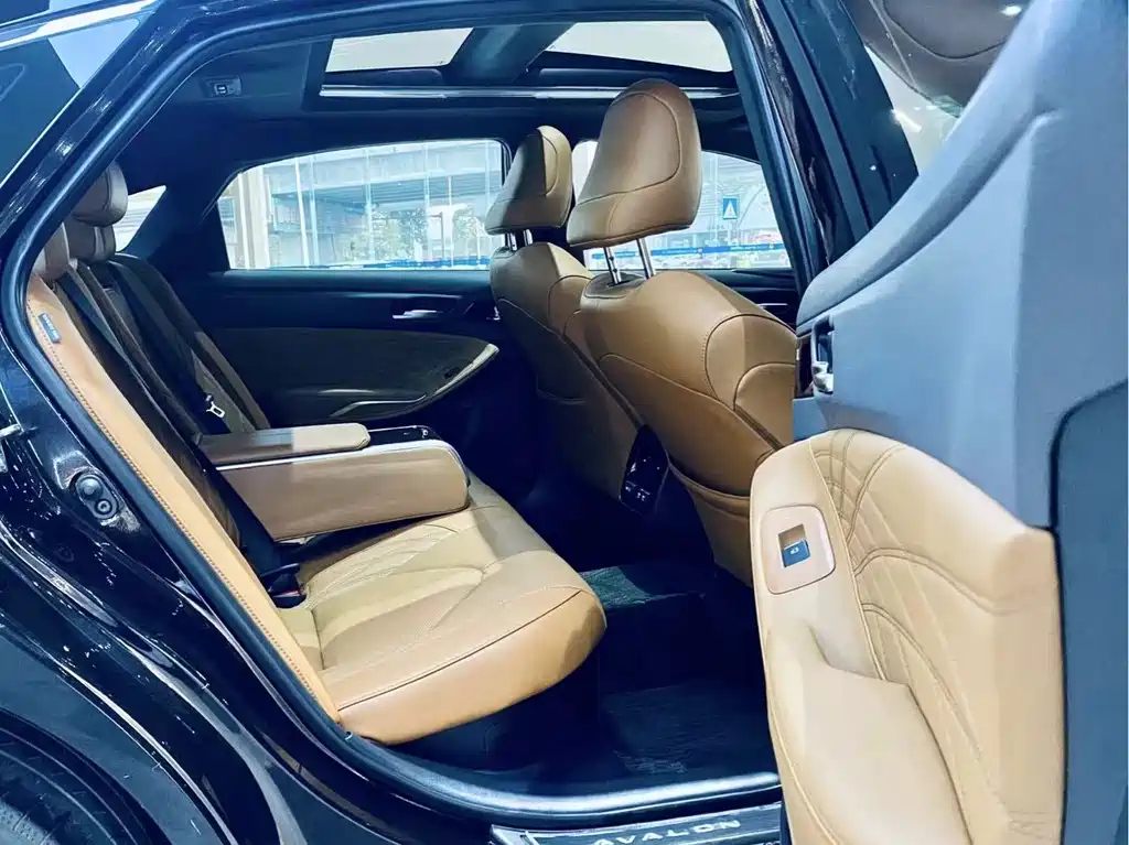 TOYOTA AVALON 2019