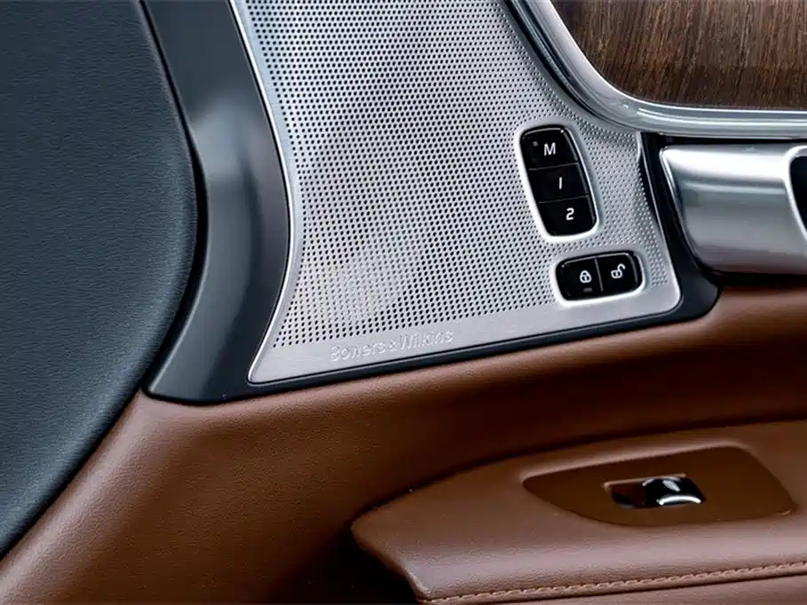 VOLVO S90 2022