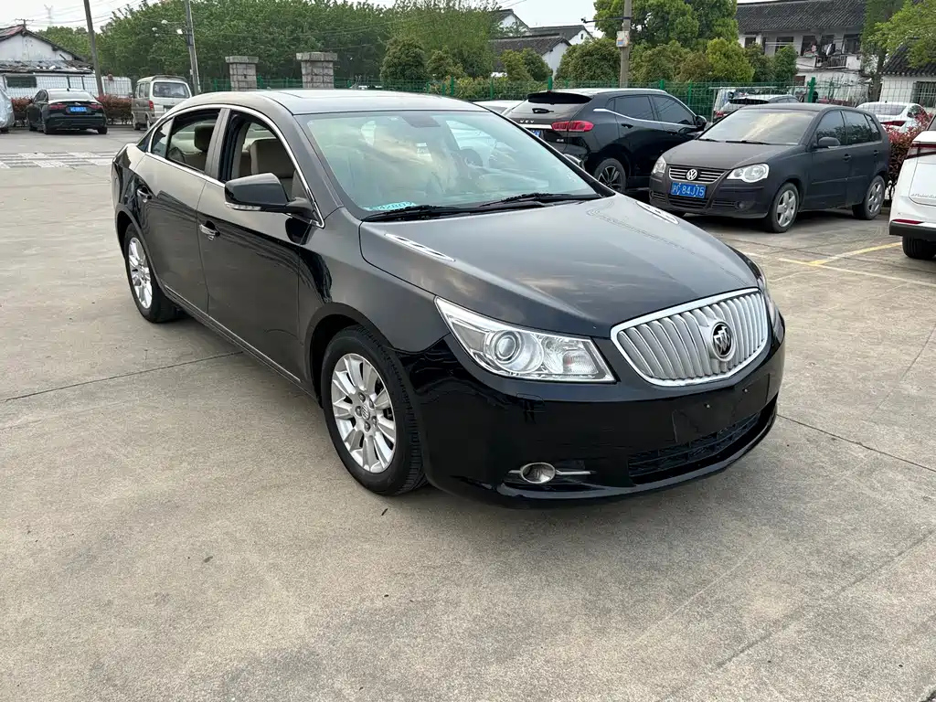 BUICK LACROSSE 2012