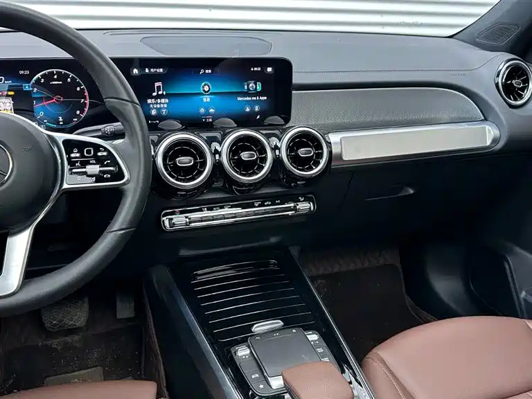 MERCEDES BENZ GLB 2022