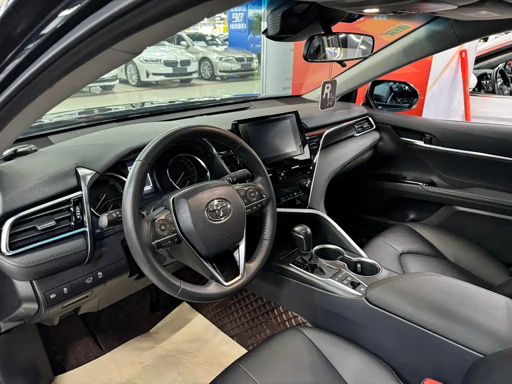 TOYOTA CAMRY 2021