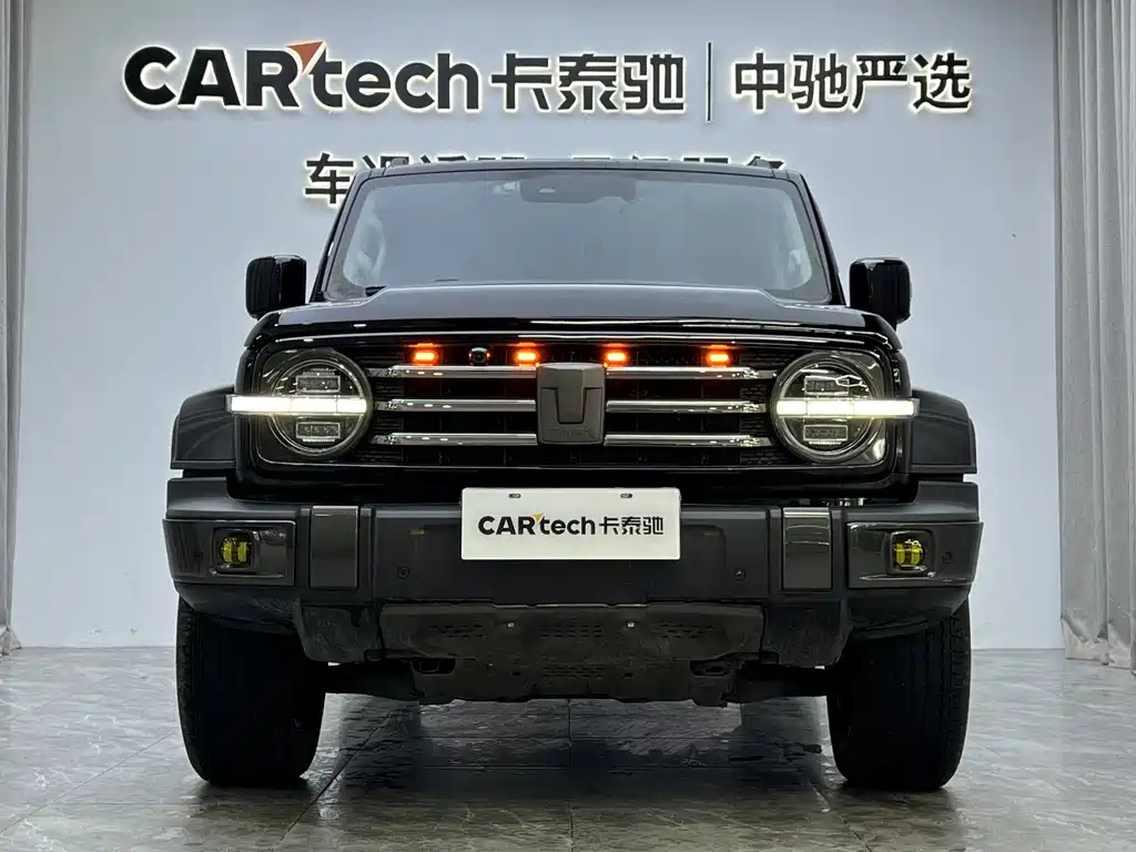 TANK 300 2022