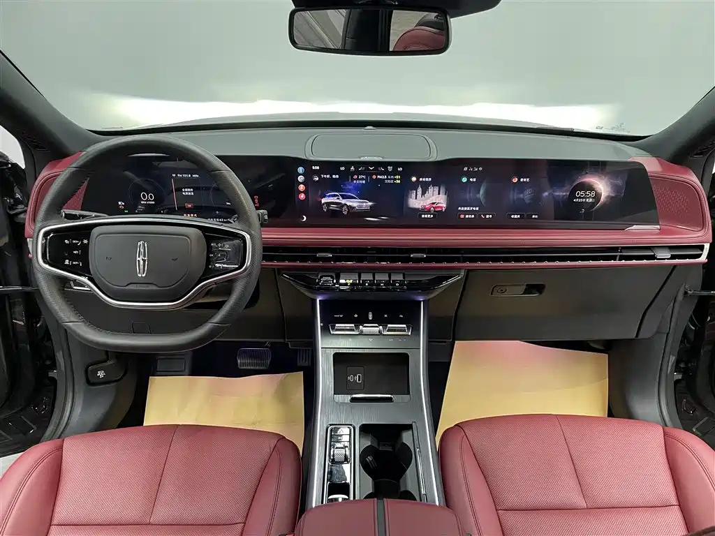 LINCOLN ADVENTURER 2023