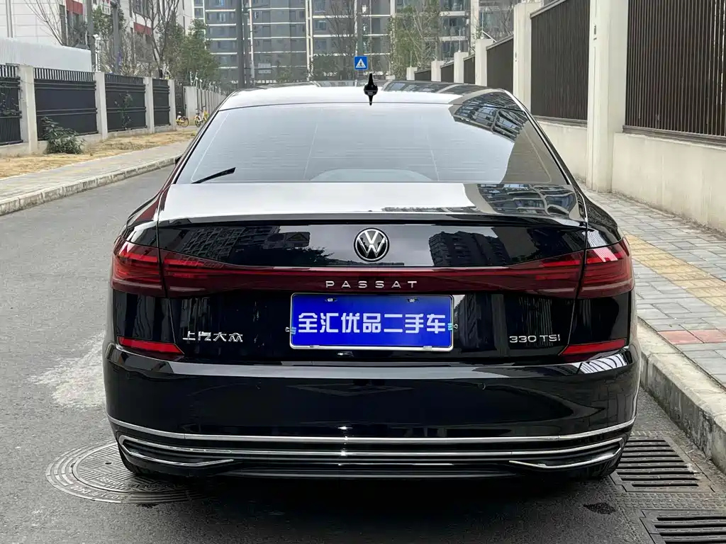 VOLKSWAGEN PASSAT 2022